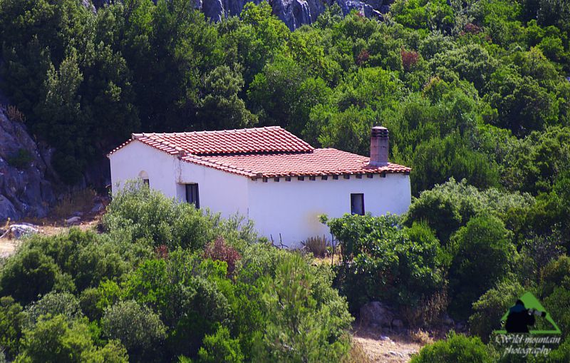 Βόρεια Πάρνηθα: Ο Άγιος Γεώργιος Λημικού Πάρνηθα topoguide