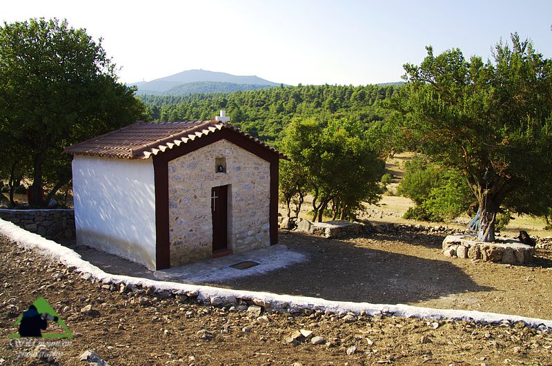Βόρεια Πάρνηθα: Το ξωκλήσι του Αγίου Νικολάου Αυλώνα Πάρνηθα topoguide
