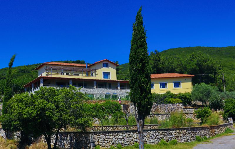 Ψάρι: Το συγκρότημα της Αρκαδιανής Μαίναλο topoguide