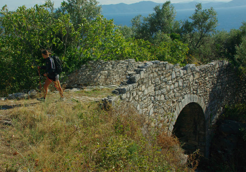 Δυτικό Πήλιο topoguide: Η πέτρινη γέφυρα του Αγίου Αθανασίου Δυτικό Πήλιο topoguide