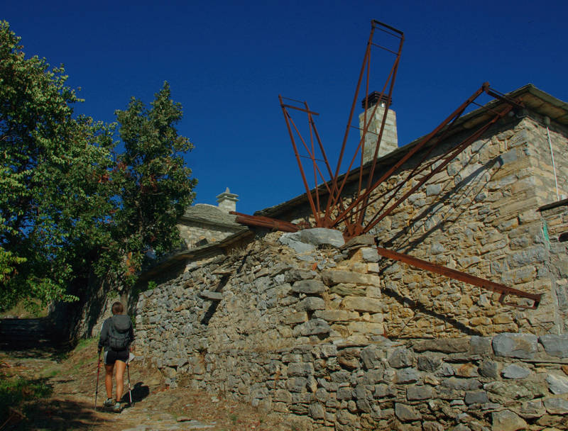 Δυτικό Πήλιο topoguide: Η κατοικία με την κάθετη φτερωτή νερόμυλου Δυτικό Πήλιο topoguide